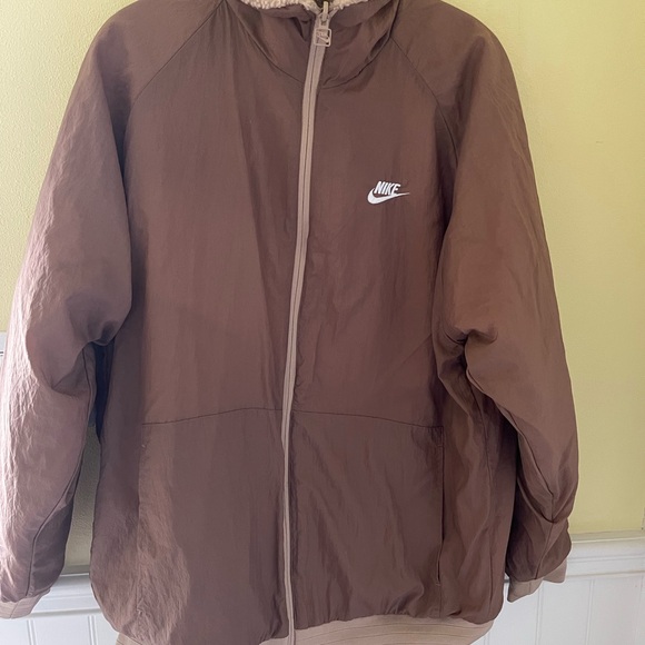 Men’s Nike Jacket - Picture 5 of 6